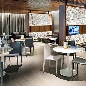 Courtyard By Marriott Long Island City/new York Manhattan View United States